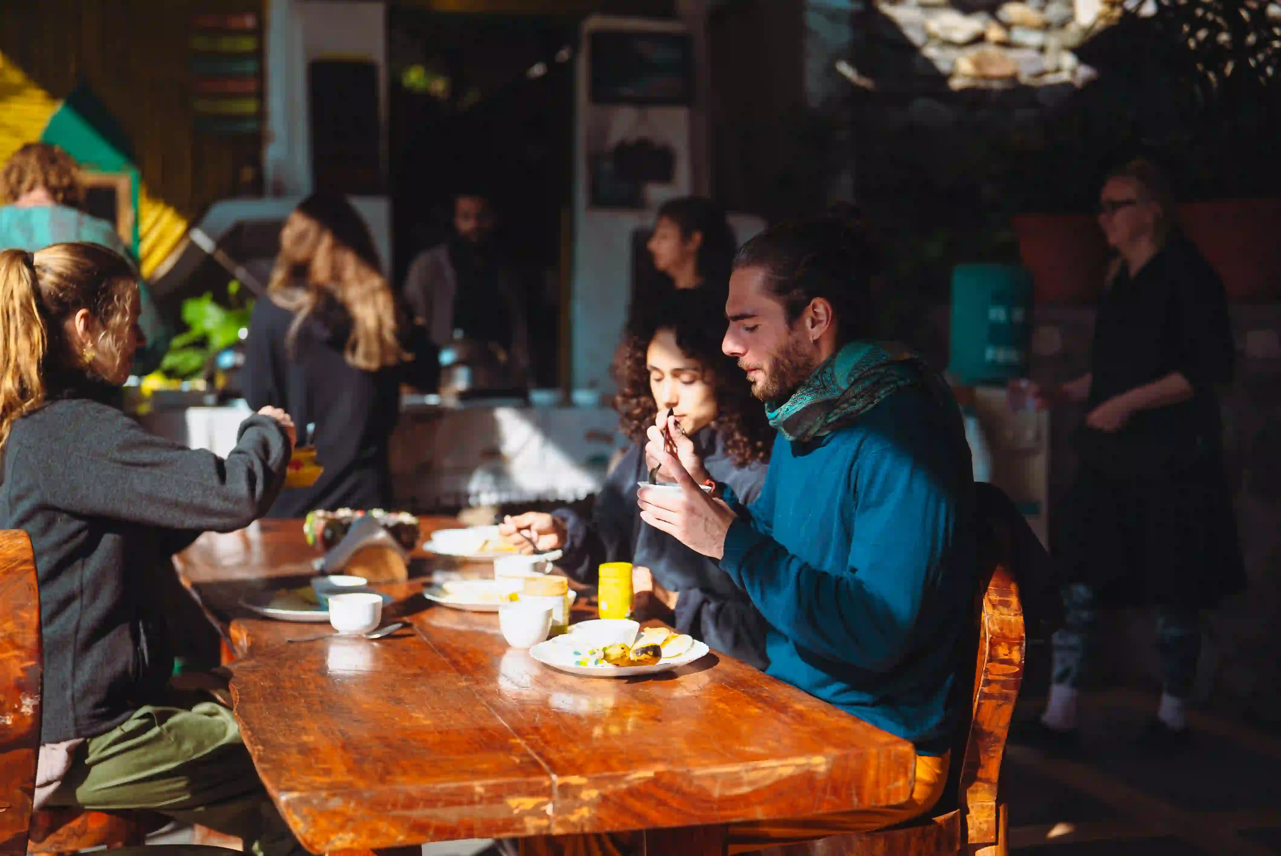 Students having breakfast